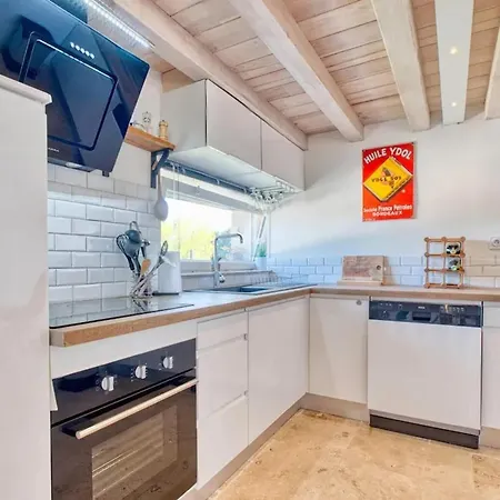 Holiday home Maison Confortable A Avec Jardin Et Terrasse Les Leches