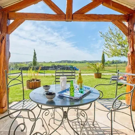 Holiday home Maison Confortable A Avec Jardin Et Terrasse Les Leches