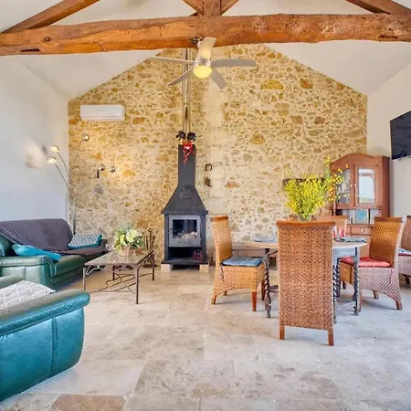 Holiday home Maison Confortable A Avec Jardin Et Terrasse Les Leches