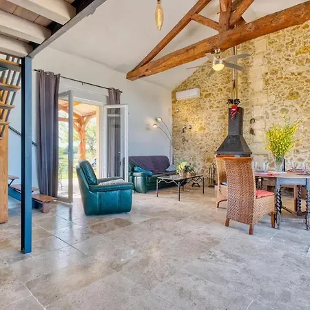 Maison Confortable A Avec Jardin Et Terrasse Holiday home *